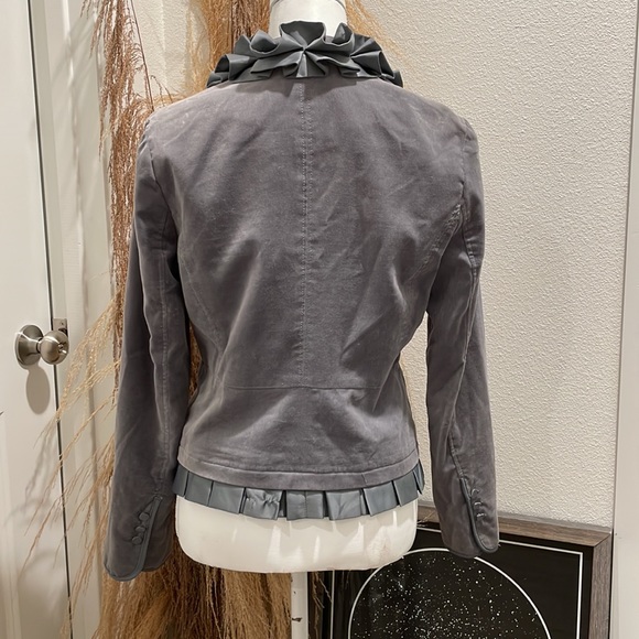 Cass Ruffled Button Down Jacket - Picture 5 of 6